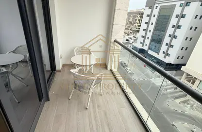 شقة - 2 غرف نوم - 3 حمامات للايجار في مبنى رمادا التجاري - شارع الروابي - المنتزه - الدوحة