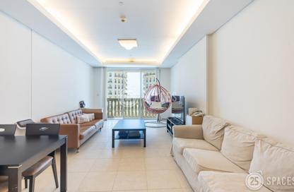 Apartment - 1 - 2 for sale in Viva West - Viva Bahriyah - The Pearl Island - Doha