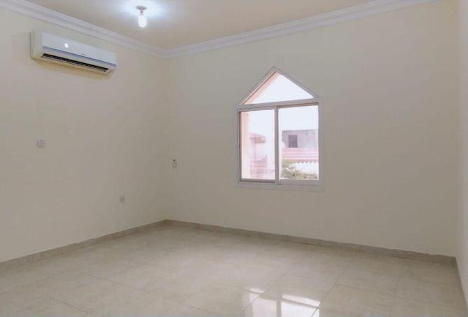 54151055 - Property Image 2