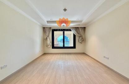 Apartment - 1 Bedroom - 2 Bathrooms for sale in One Porto Arabia - Porto Arabia - The Pearl Island - Doha