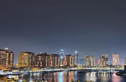 Apartment - 1 Bedroom - 2 Bathrooms for rent in Tower 28 - Porto Arabia - The Pearl Island - Doha