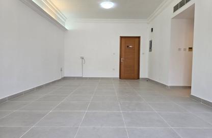 Apartment - 2 Bedrooms - 1 Bathroom for rent in Al Sadd Road - Al Sadd - Doha Apartment - 2 Bedrooms - 1 Bathroom for rent in Al Sadd Road - Al Sadd - Doha