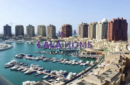 Apartment - 2 Bedrooms - 3 Bathrooms for rent in Piazza Arabia - Porto Arabia - The Pearl Island - Doha