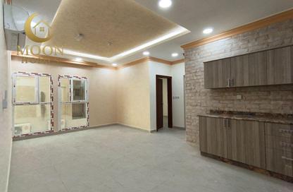 Apartment - 2 Bedrooms - 2 Bathrooms for rent in Umm Ghuwailina 4 - Umm Ghuwailina - Doha Apartment - 2 Bedrooms - 2 Bathrooms for rent in Umm Ghuwailina 4 - Umm Ghuwailina - Doha