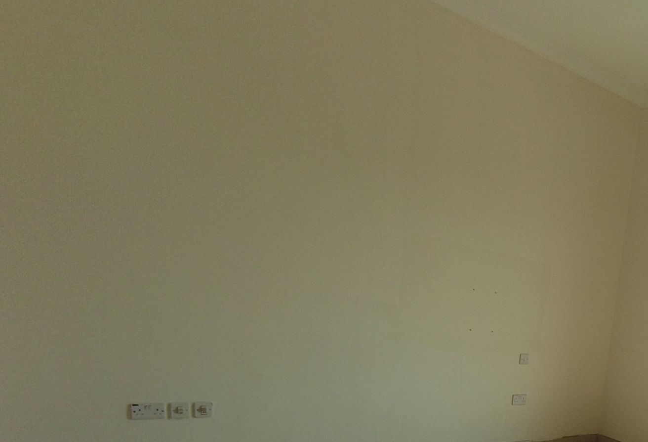 Hot deal 1bhk semi furnish in porto just 6500/excl thumbnail 2
