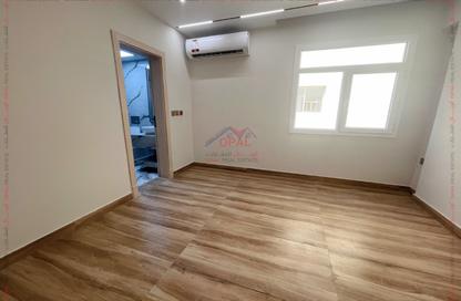 Apartment - 2 Bedrooms - 2 Bathrooms for rent in Al Najda Street - Madinat Khalifa North - Madinat Khalifa - Doha