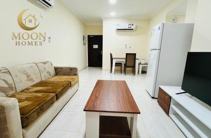 Apartment - 1 Bedroom - 1 Bathroom for rent in Umm Ghwailina Comm - Umm Ghuwalina - Umm Ghuwailina - Doha