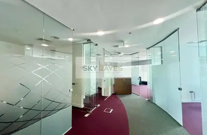 مساحات مكتبية - 5 غرف نوم - 2 حمامات للايجار في برج وست باي - الخليج الجنوبي - الخليج الغربي - الدوحة