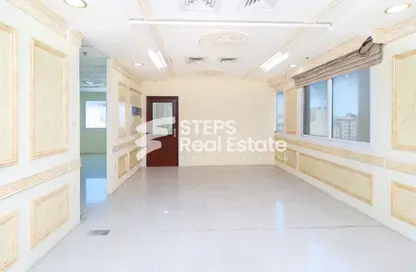 Office Space - Studio - 1 Bathroom for rent in Umm Ghwailina Comm - Umm Ghuwalina - Umm Ghuwailina - Doha Office Space - Studio - 1 Bathroom for rent in Umm Ghwailina Comm - Umm Ghuwalina - Umm Ghuwailina - Doha