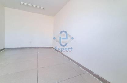 Labor Camp - Studio - 3 Bathrooms for rent in Industrial Area 2 - Industrial Area - Industrial Area - Doha