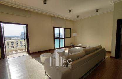 Apartment - 3 Bedrooms - 4 Bathrooms for rent in Qanat Quartier - The Pearl Island - Doha
