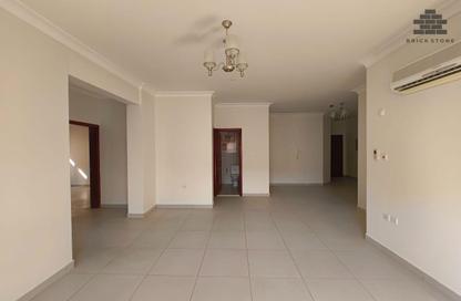 Apartment - 2 Bedrooms - 2 Bathrooms for rent in Al Mansoura - Al Mansoura - Doha