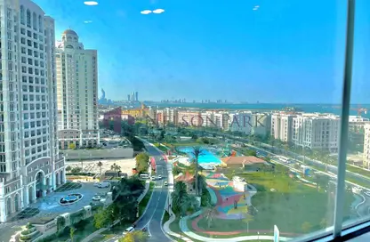 Apartment - 2 Bedrooms - 4 Bathrooms for rent in Floresta Gardens - Floresta Gardens - The Pearl Island - Doha