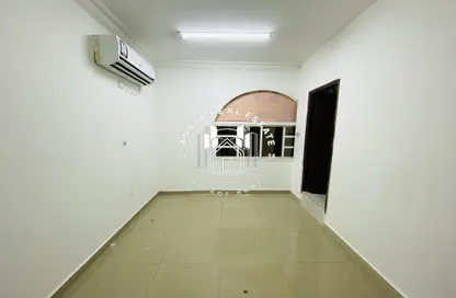Apartment - 1 Bedroom - 1 Bathroom for rent in Umm Al Seneem Street - Ain Khaled - Doha Apartment - 1 Bedroom - 1 Bathroom for rent in Umm Al Seneem Street - Ain Khaled - Doha