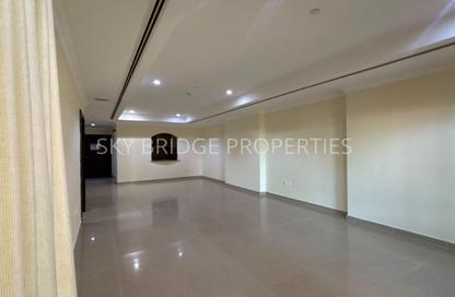 Apartment - 1 Bedroom - 2 Bathrooms for rent in Porto Arabia - The Pearl Island - Doha