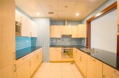 Apartment - 1 Bedroom - 2 Bathrooms for rent in Porto Arabia - The Pearl Island - Doha