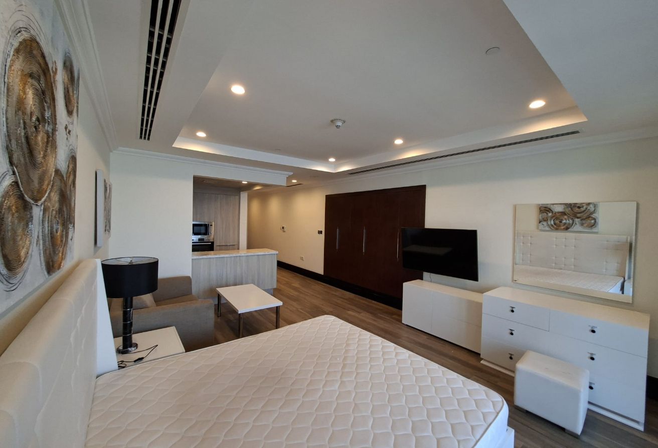 Cozy  furnished apartment in viva bahriya|sea view thumbnail 4