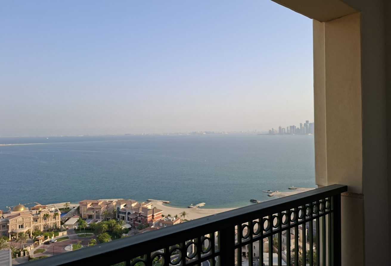 Cozy  furnished apartment in viva bahriya|sea view thumbnail 15