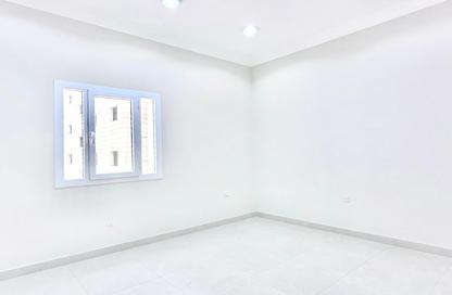 Apartment - 2 Bedrooms - 3 Bathrooms for rent in Al Nasr Street - Al Nasr - Doha