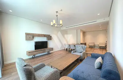 Apartment - 3 Bedrooms - 4 Bathrooms for rent in Floresta Gardens - Floresta Gardens - The Pearl Island - Doha