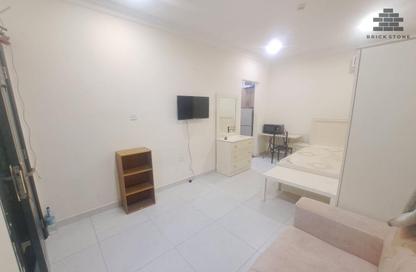 Apartment - Studio - 1 Bathroom for rent in Al Nasr Street - Al Nasr - Doha