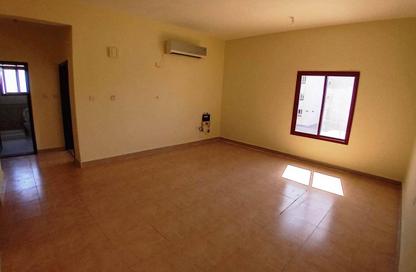 Apartment - 2 Bedrooms - 2 Bathrooms for rent in Madinat Khalifa South - Madinat Khalifa - Doha