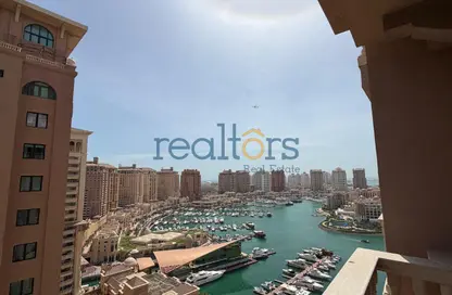 Apartment - 2 Bedrooms - 3 Bathrooms for rent in Tower 10 - Porto Arabia - The Pearl Island - Doha