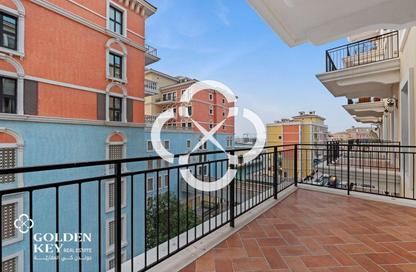 Apartment - 3 Bedrooms - 4 Bathrooms for rent in Carnaval - Qanat Quartier - The Pearl Island - Doha