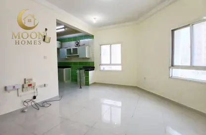Apartment - 1 Bedroom - 1 Bathroom for rent in Umm Ghuwailina 4 - Umm Ghuwailina - Doha