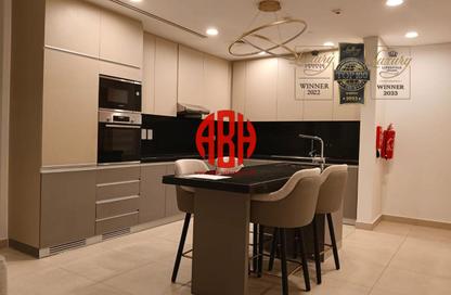 Apartment - 2 Bedrooms - 2 Bathrooms for rent in Floresta Gardens - Floresta Gardens - The Pearl Island - Doha