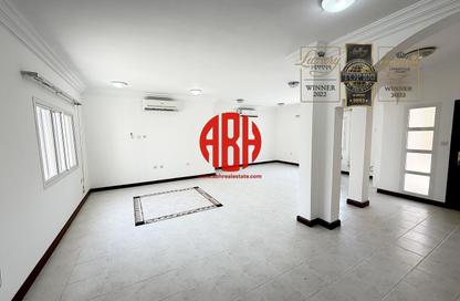Compound - 3 Bedrooms - 4 Bathrooms for rent in Al Aqaria Tower - Old Salata - Salata - Doha