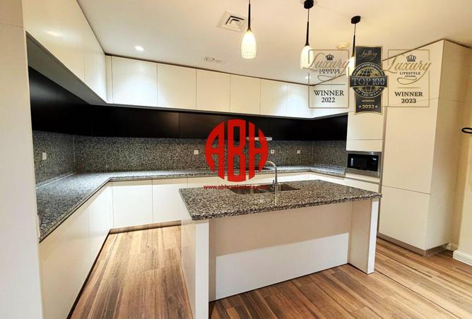 54348095 - صورة العقار 2