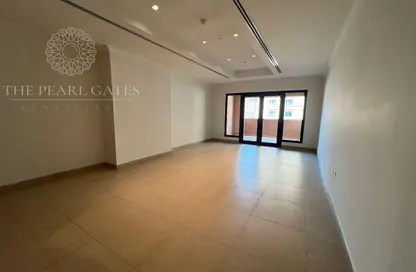 Apartment - 1 Bedroom - 2 Bathrooms for rent in East Porto Drive - Porto Arabia - The Pearl Island - Doha