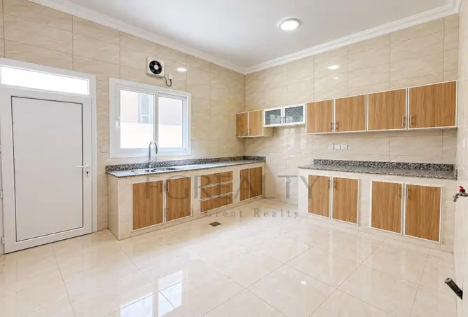 63305112 - Property Image 3