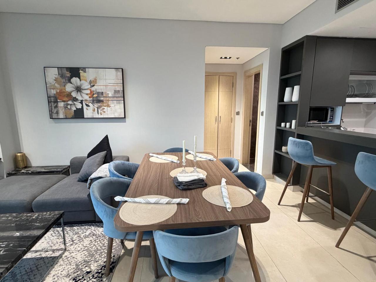 Brand New Luxury 1BR | Fully Furnished| Lusail Mar thumbnail 5