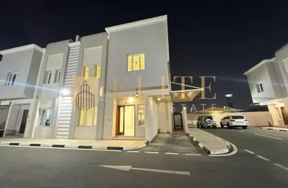 فيلا - 7 غرف نوم - 8 حمامات للايجار في شارع المرخية - المرخية - الدوحة فيلا - 7 غرف نوم - 8 حمامات للايجار في شارع المرخية - المرخية - الدوحة