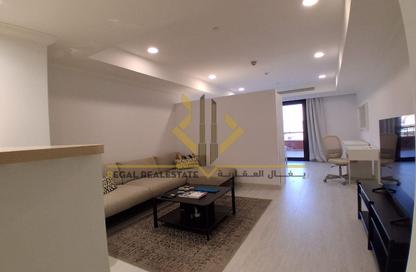 Apartment - Studio - 1 for rent in West Porto Drive - Porto Arabia - The Pearl Island - Doha
