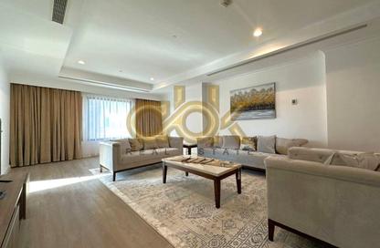 Apartment - 1 Bedroom - 2 Bathrooms for rent in East Porto Drive - Porto Arabia - The Pearl Island - Doha