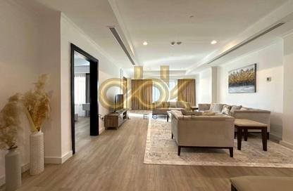 Apartment - 1 Bedroom - 2 Bathrooms for rent in East Porto Drive - Porto Arabia - The Pearl Island - Doha