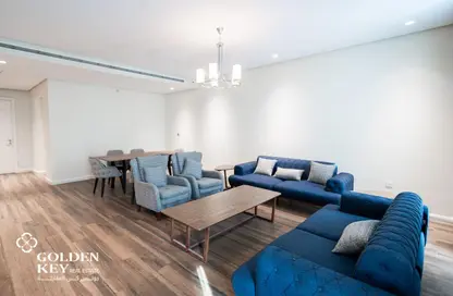 شقة - 3 غرف نوم - 4 حمامات للايجار في حدائق فلورستا - حدائق فلورستا - جزيرة اللؤلؤة - الدوحة شقة - 3 غرف نوم - 4 حمامات للايجار في حدائق فلورستا - حدائق فلورستا - جزيرة اللؤلؤة - الدوحة