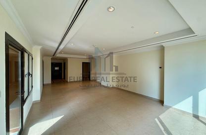 Apartment - 1 Bedroom - 2 Bathrooms for rent in East Porto Drive - Porto Arabia - The Pearl Island - Doha