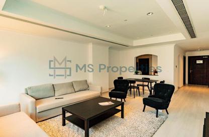 Apartment - 1 Bedroom - 2 Bathrooms for rent in West Porto Drive - Porto Arabia - The Pearl Island - Doha
