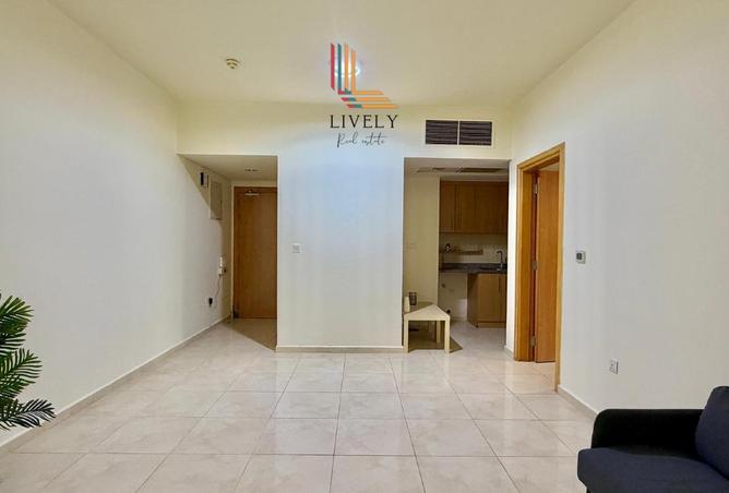 52043299 - Property Image 2