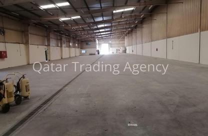 Warehouse - Studio - 7+ Bathrooms for rent in Industrial Area - Industrial Area - Doha