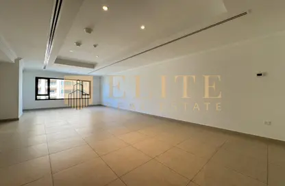 Apartment - 1 Bedroom - 2 Bathrooms for rent in East Porto Drive - Porto Arabia - The Pearl Island - Doha