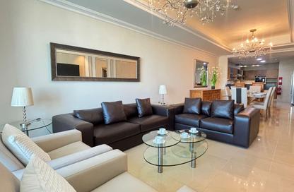 Apartment - 3 Bedrooms - 4 Bathrooms for rent in Viva Central - Viva Bahriyah - The Pearl Island - Doha