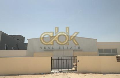 Warehouse - Studio - 2 Bathrooms for sale in East Industrial Street - Birkat Al Awamer - Al Wakra