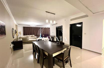 Apartment - 2 Bedrooms - 3 Bathrooms for rent in West Bay Tower - West Bay - West Bay - Doha