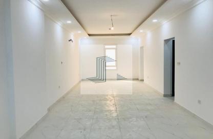 Apartment - 3 - 3 for rent in Umm Ghwailina Comm - Umm Ghuwalina - Umm Ghuwailina - Doha