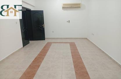Apartment - 2 Bedrooms - 2 Bathrooms for rent in Al Mansoura - Al Mansoura - Doha
